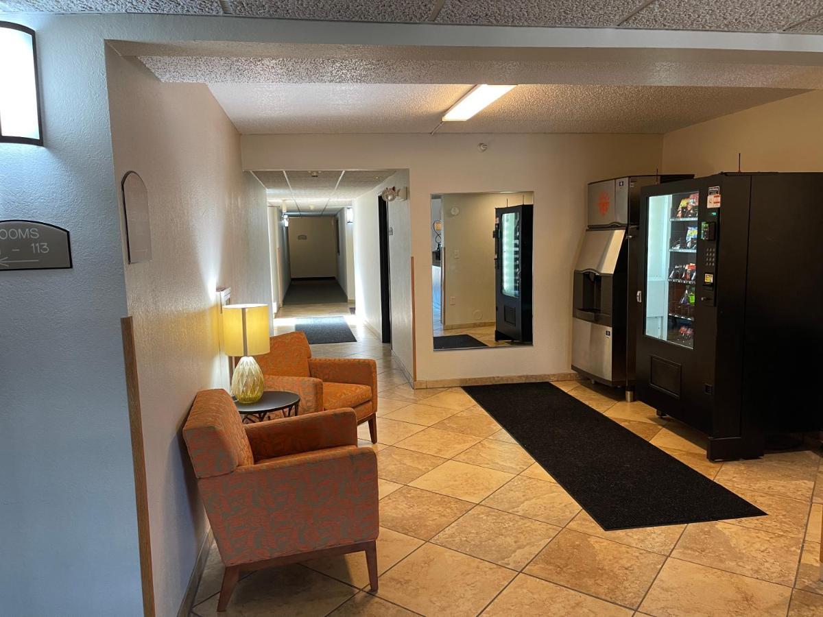 Hastings Nichols Inn & Suites מראה חיצוני תמונה